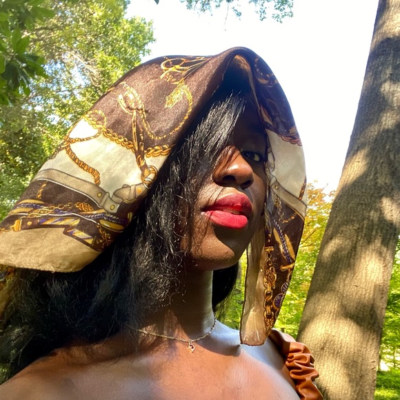 Meet your Posher, Marina - Picture 1 of 1